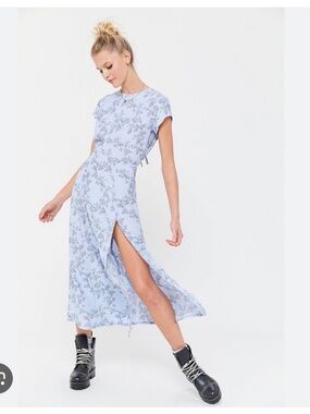 Urban Outfitters Light Blue Floral open Back Midi Dress with High Slit sz M